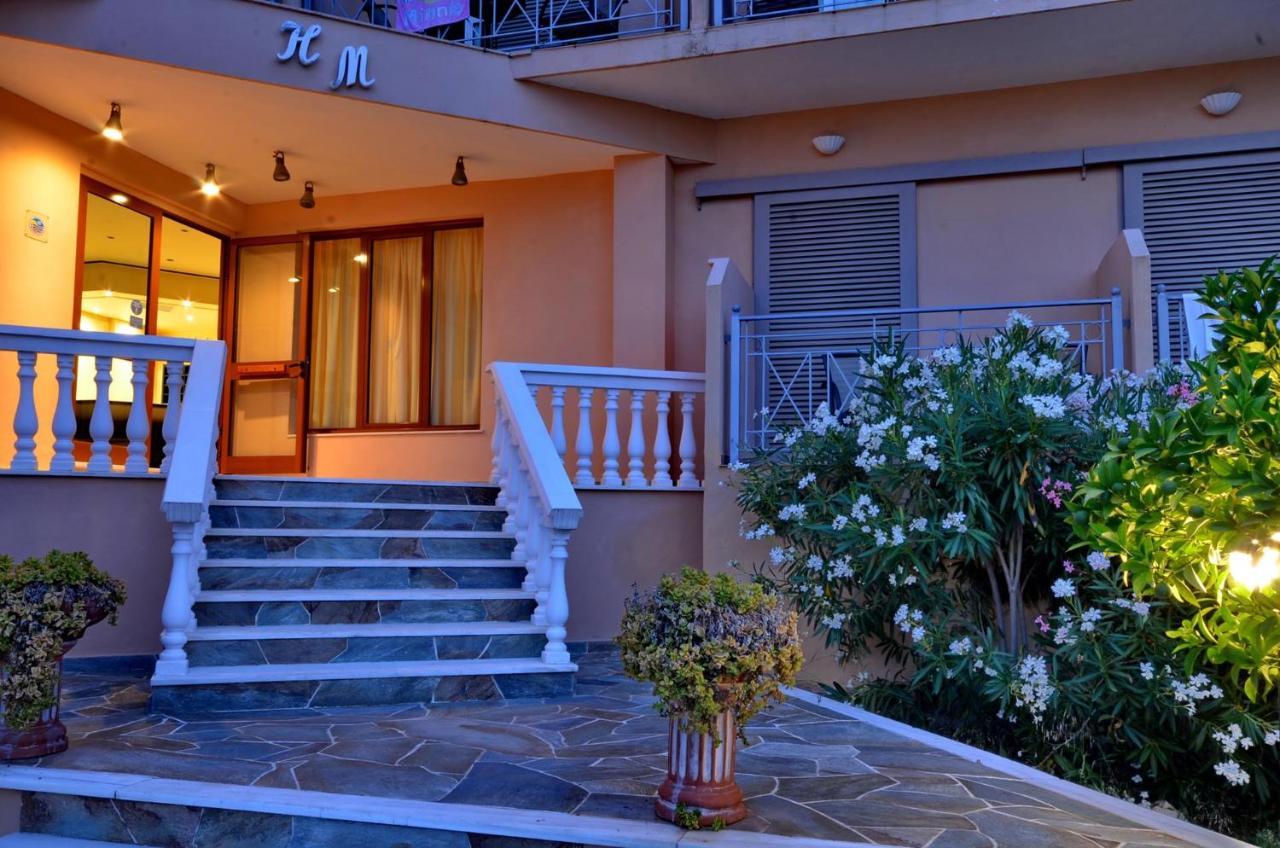 Hotel Magda Agia Marina  Extérieur photo