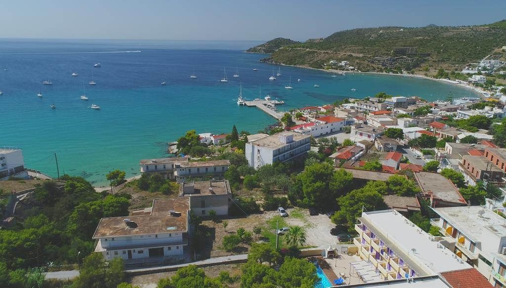 Hotel Magda Agia Marina  Extérieur photo